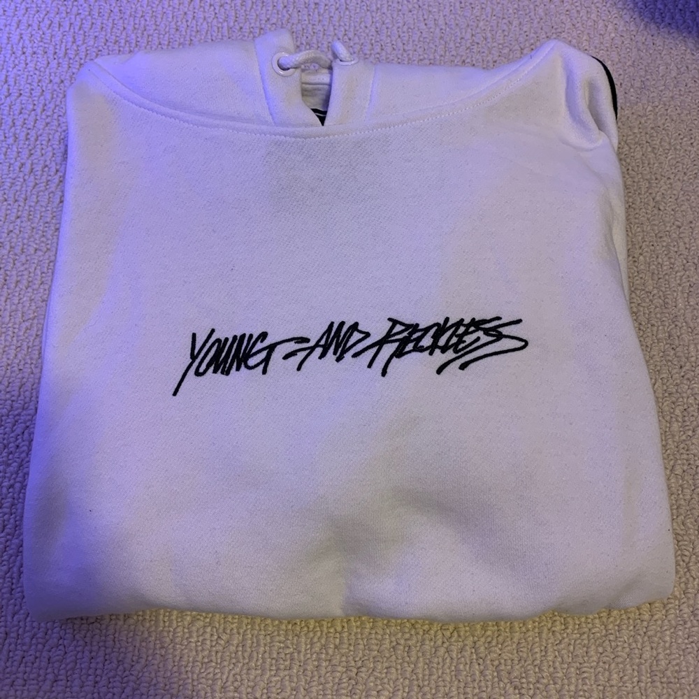 Young and reckless skateboarding hoodie - Picture 1 of 3